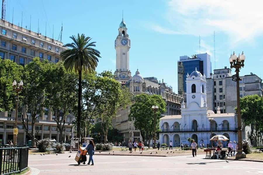 5hs Small Group City Tour of Buenos Aires with Street Food - Buenos Aires Starter Pack: Hotel Pickup Meets a 16-Person Group
