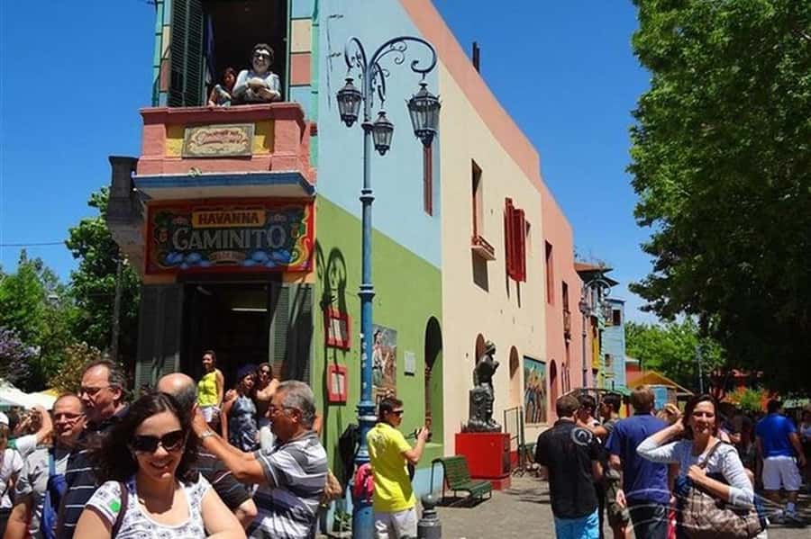 5hs Small Group City Tour of Buenos Aires with Street Food - Plaza de Mayo: Where You Start to Understand Buenos Aires