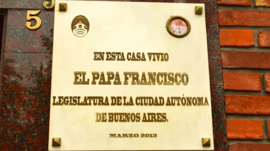 Buenos Aires 3-Hour Small Group Pope Francis Tour - San José de Flores Basilica: the divine call at 17