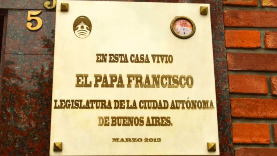 Buenos Aires 3-Hour Small Group Pope Francis Tour - Price and logistics: what $132 gets you in 3 hours