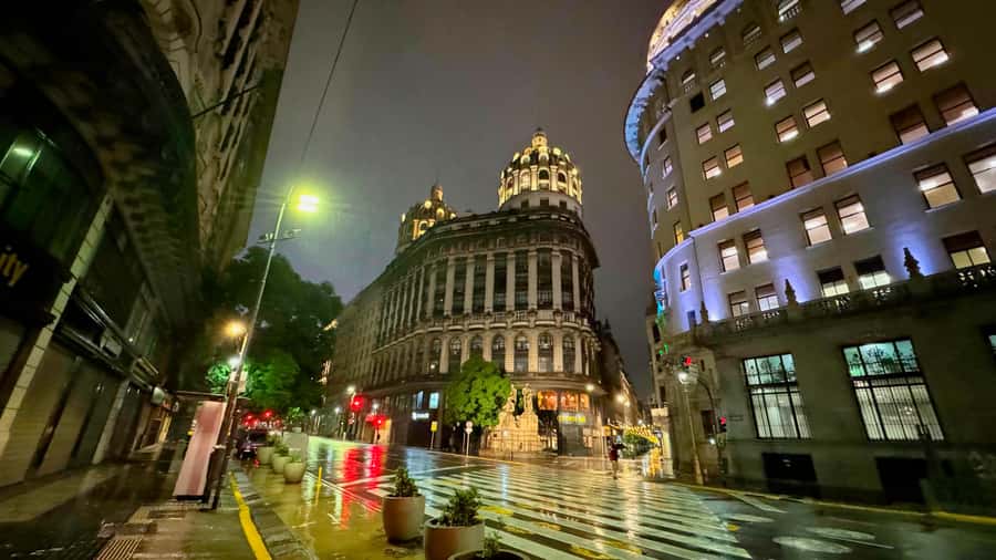 Buenos Aires After Dark: A City Lights & Sunset Experience - How the private guide changes the whole night