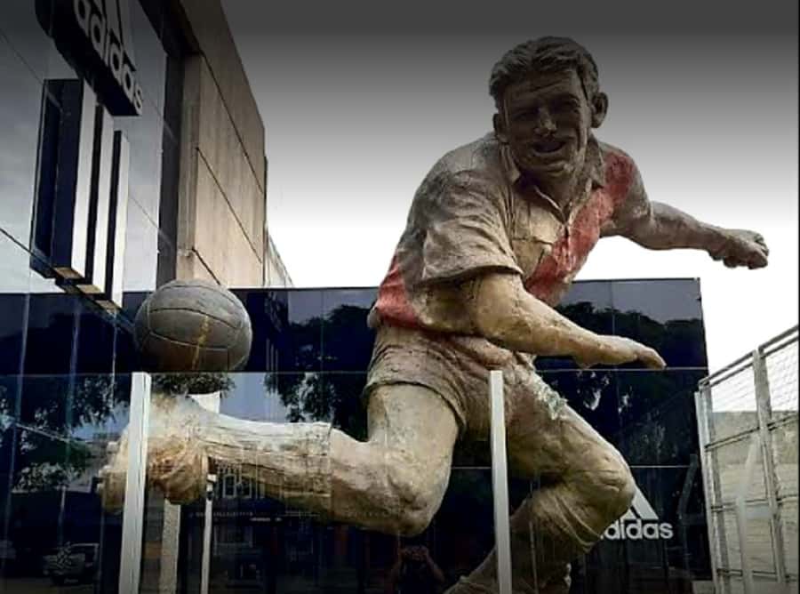 Buenos Aires: Boca Juniors and River Plate Football Tour - Museum Tickets Beat Random Stadium Waiting