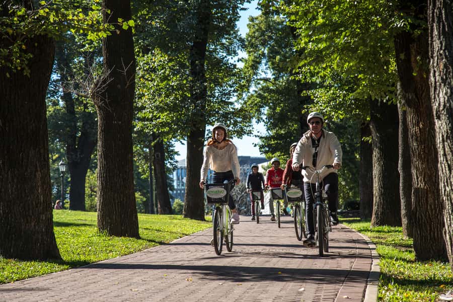 Buenos Aires: Full Day Bike Tour with Lunch - Meeting on Chile 1145: Bikes, Helmets, and the Real Start Time