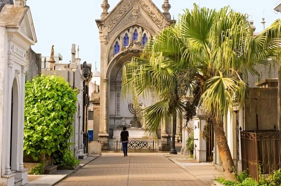 Buenos Aires : Highlights Walking Tour With A Guide - Key Things to Know Before You Go