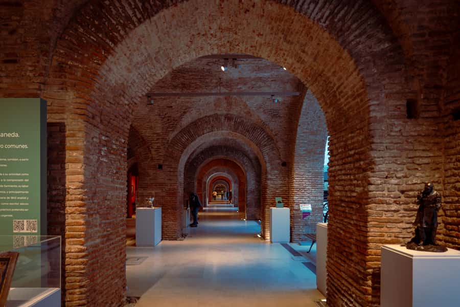 Buenos Aires: Historic Buenos Aires Landmarks & Icons Tour - Museo del Bicentenario: Artworks and Presidential Relics