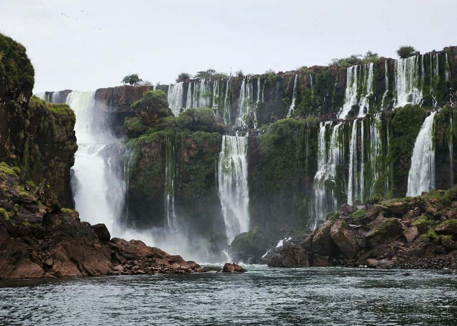 Buenos Aires: Iguazú Falls with Boat Ride & Optional Flight - Key things that make this Iguazú day trip work