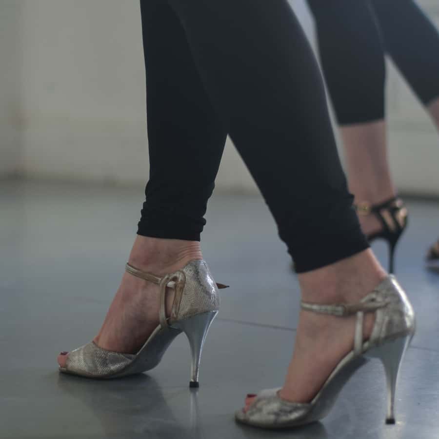 Buenos Aires: Intimate Tango Experience - Tango lesson plus milonga time: what the 90 minutes really cover