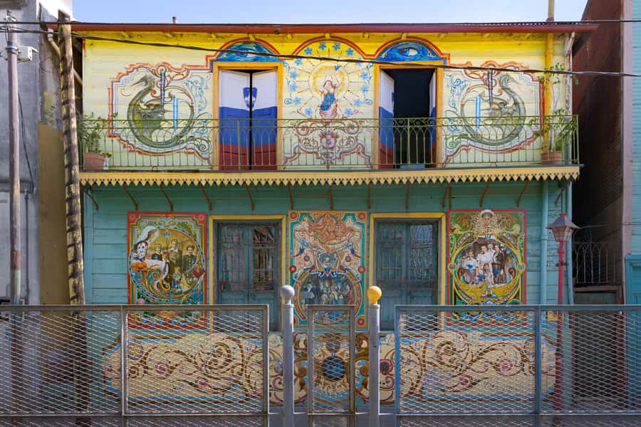 Buenos Aires: La Boca Guided Walking Tour in English - Tango on the Sidewalk: How the Music Shows Up While You Walk