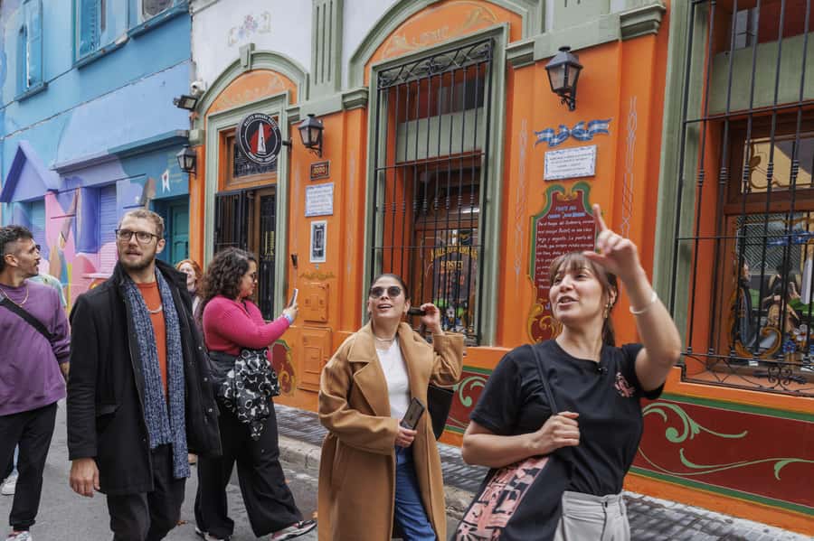 Buenos Aires: Local Foodie Adventure with Sherpa Food Tours - Stop 2: Choripán with a Modern Chef Twist