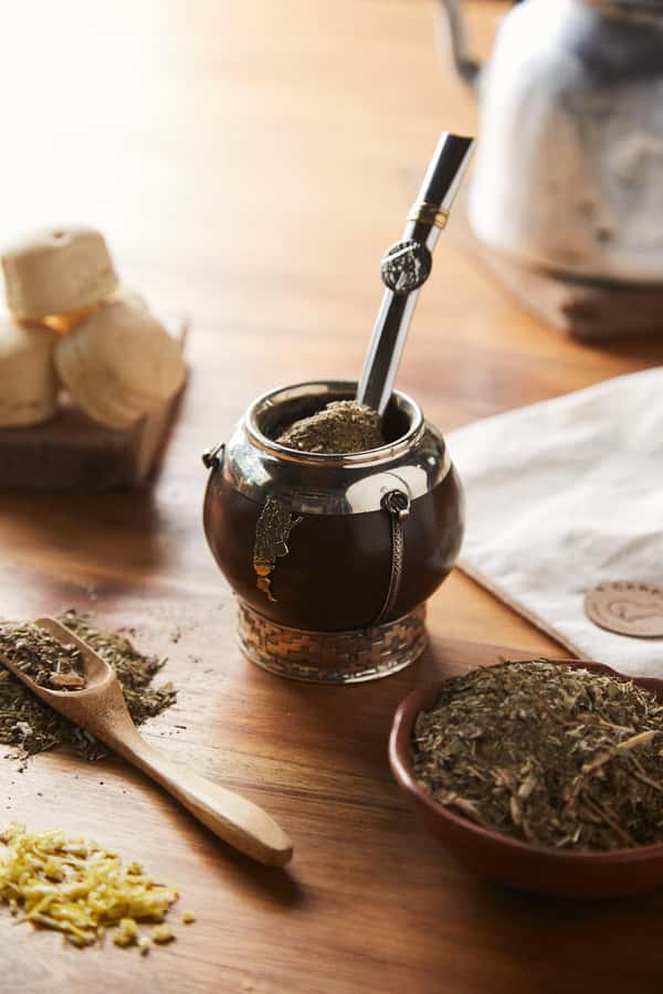 Buenos Aires: Mate Workshop y Otras Yerbas - Inside the hour: history, yerba types, cultivation, and your first real brew