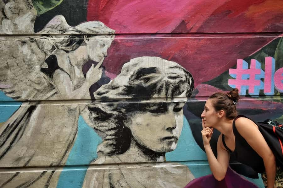 Buenos Aires: Palermo Soho Guided Walking Tour - Walking Route Focus: Designer Streets, Selfie Breaks, and Small-Group Energy