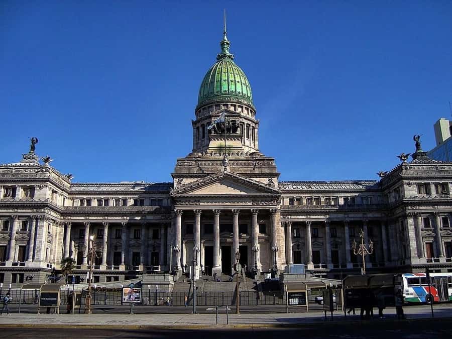 Buenos Aires: Panoramic Bus Tour - Retiro and Florida Street: the commuter heart before you finish at the Obelisk