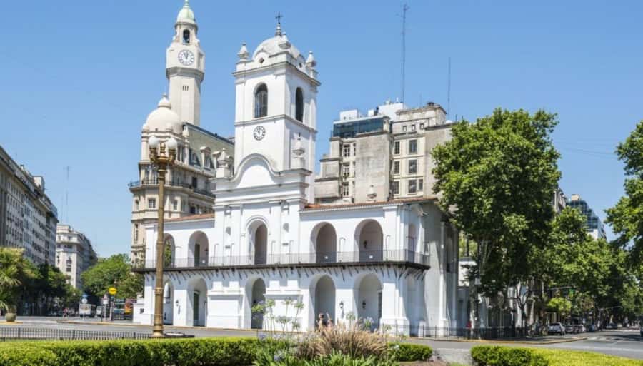 Buenos Aires Premium city tour with street food - How the guide shapes the experience (Vanessa, Franco, Llorana)