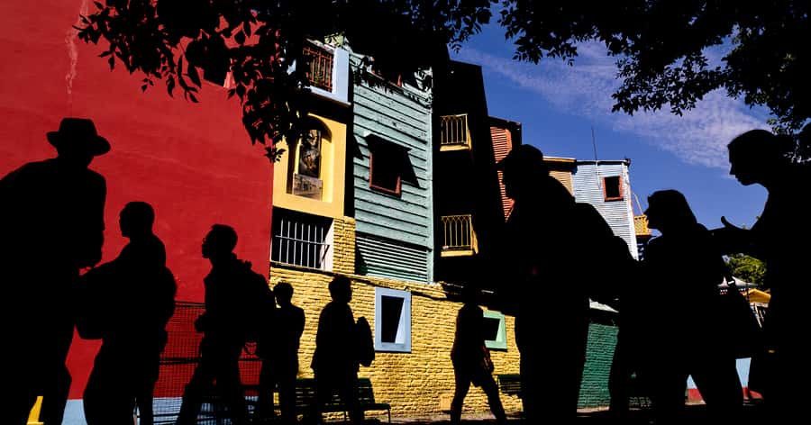 Buenos Aires: Private Photo Tour for Ammateur Photographers - Meeting at Fundacion Proa: Starting in Caminito without fuss