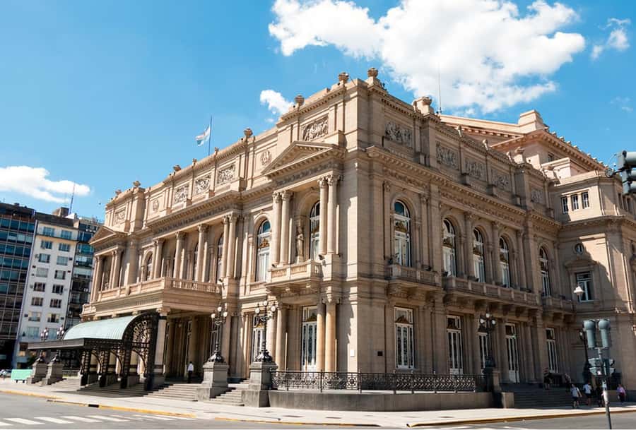 Buenos Aires: Recoleta and Retiro Tip Based Walking Tour - Recoleta and Retiro: where Buenos Aires turns fancy on purpose