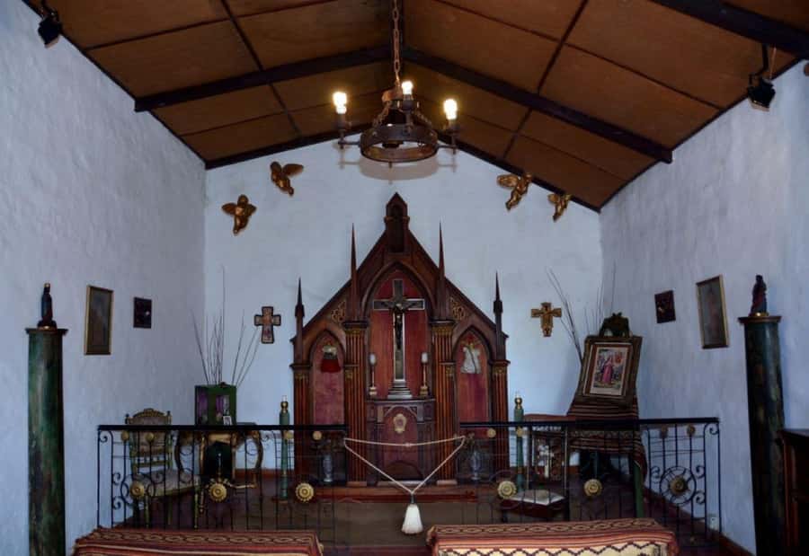 Buenos Aires: Santa Susana Ranch Day Tour, BBQ & Shows - Getting around the ranch: antique carriages and sulkies