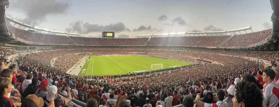 Buenos Aires: See a River Plate game with transport & local - Price and Value: Is $346 for 4 Hours Reasonable?