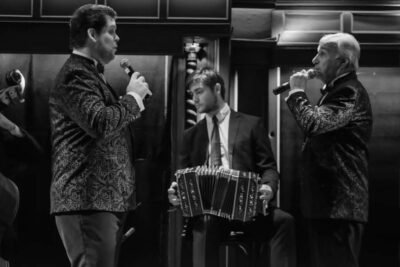 Buenos Aires Tango Show and Dinner in El Querandi - Your Evening Flow: Dinner First, Then Live Tango