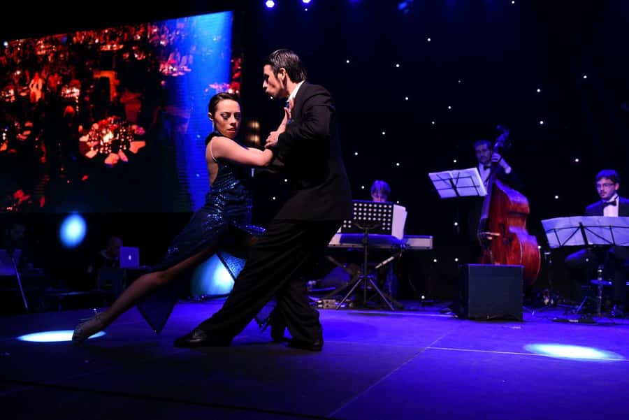 Buenos Aires: Tango Show at El Viejo Almacen - El Viejo Almacén: classy tango in a historic two-level hall
