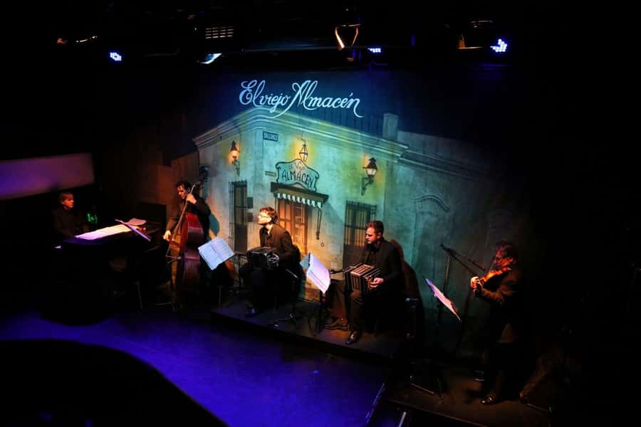 Buenos Aires: Tango Show at El Viejo Almacen - Dinner and the table: when meal choice affects the whole night