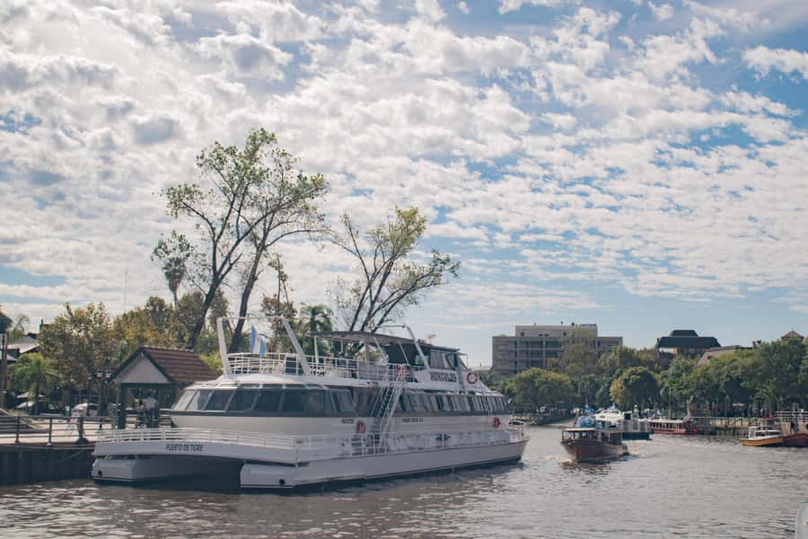 Buenos Aires: "Ticket"- 2hs of Navigation Premium to Tigre - Comfort and onboard details that actually matter