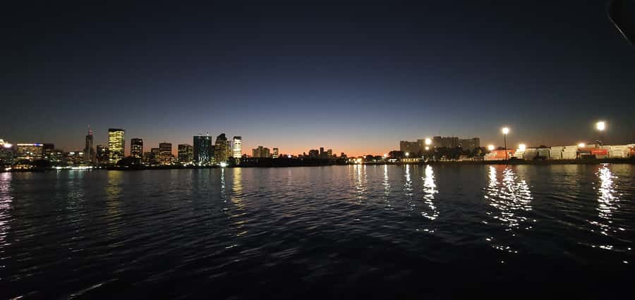 Buenos Aires:Small Group Tour AM & Sunset Open Bar Cruise PM - Puerto Madero sunset cruise on the Río de la Plata: the money stop