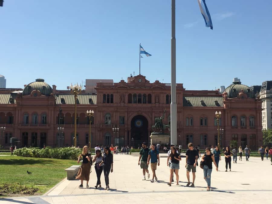 Buenos Aires:Small Group Tour AM & Sunset Open Bar Cruise PM - The city tour: what you’ll see and why it matters