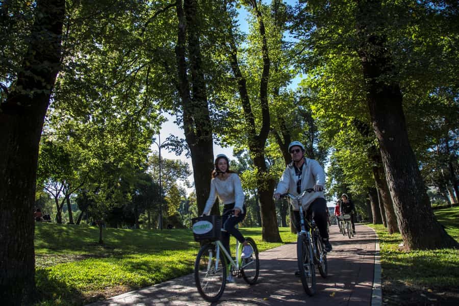 City Bike Tour in Palermo and Recoleta - Plaza de los dos Congresos: A Strong Finish by the Chamber of Deputies
