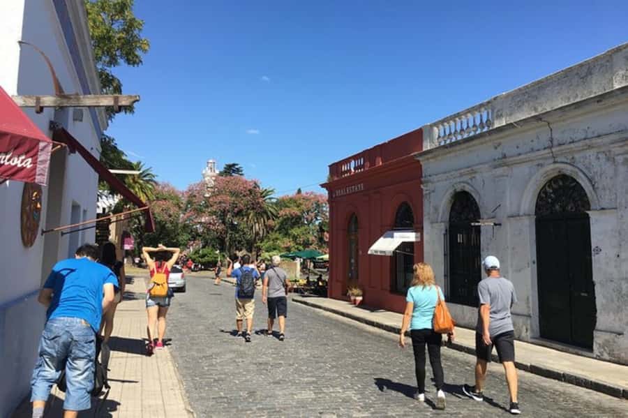 Colonia del Sacramento: Small-Group Day Trip - Old Town highlights: Portuguese roots on cobblestones