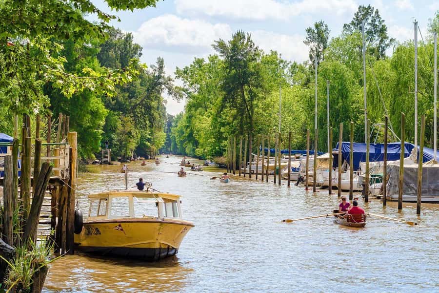 From Buenos Aires: Classic Tigre Delta Tour - Spotting riverbank homes, schools, and churches from the water