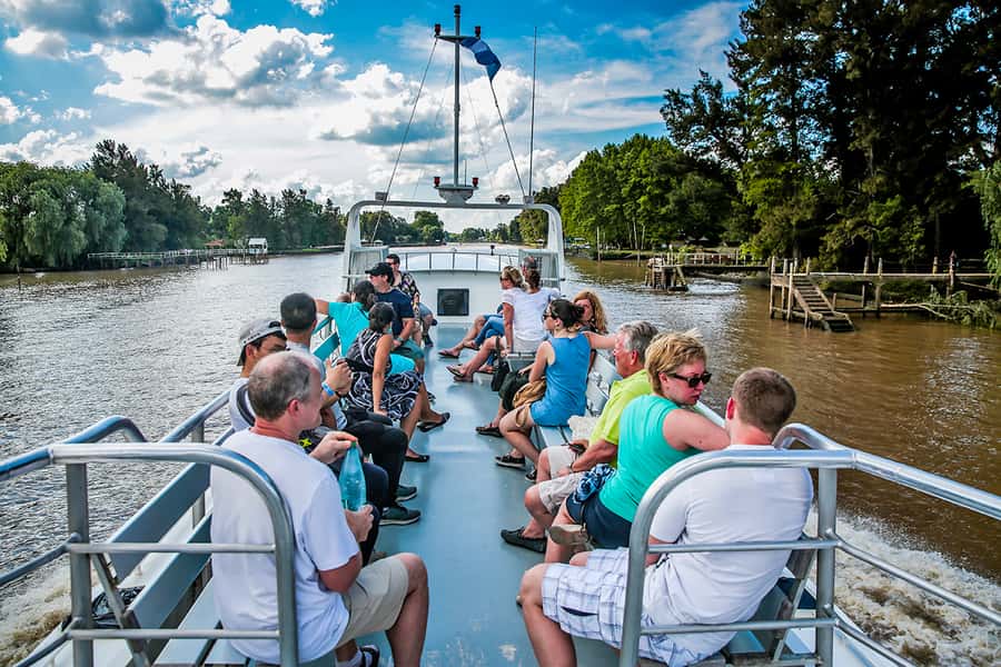 From Buenos Aires: Classic Tigre Delta Tour - A walk on Victorica Avenue by the Luján River