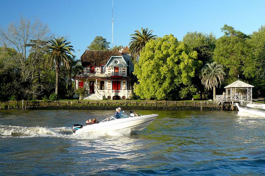 From Buenos Aires: Classic Tigre Delta Tour - The drive back: River Plate stadium, University City, and airport activity