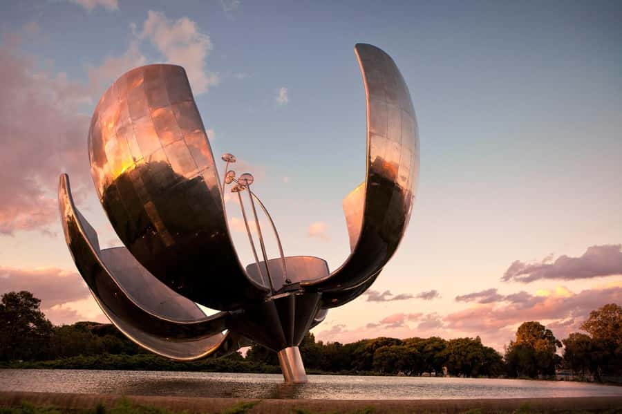 Full Day City Tour Buenos Aires, Recoleta Cemetery and Tigre - Puerto Madero: port-side calm between big-city hits