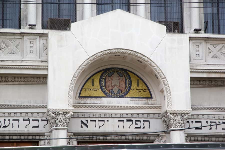 Jewish Sites Buenos Aires Private Walking and Car Tour - Languages and Private-Guide Value: What the Price Buys