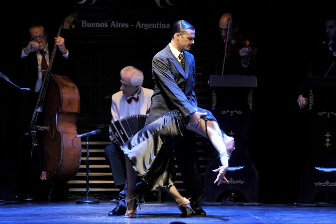 La Ventana Tango Show in Buenos Aires - La Ventana in San Telmo: the setting does half the work