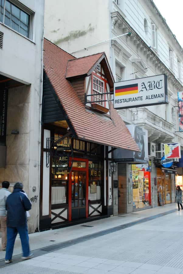 Nazis in Buenos Aires: a historical walking tour - Stop-by-stop: what you see and what each place is doing in the story