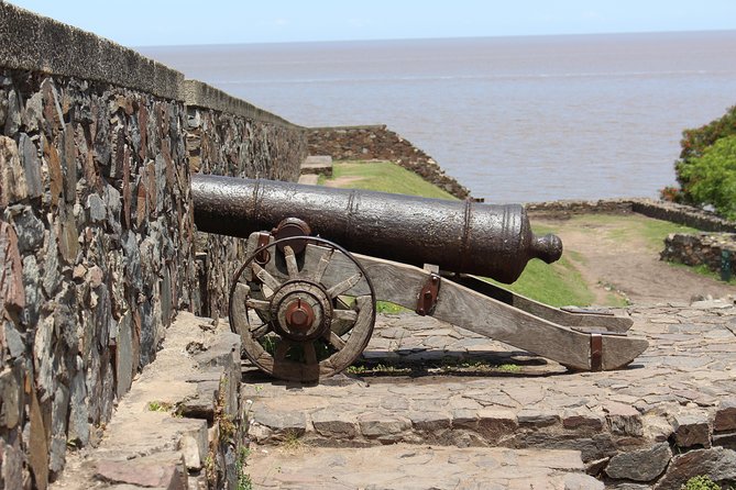 Premium Day Tour to Colonia del Sacramento - The walking tour: how you’ll orient yourself in Colonia