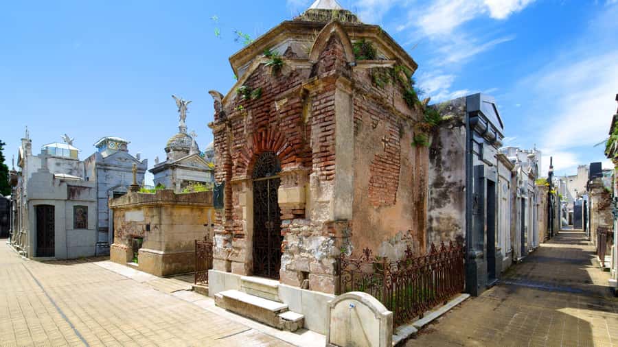 Recoleta & Cemetery for curious people - Recoleta Cemetery: the city of the dead as a memory map