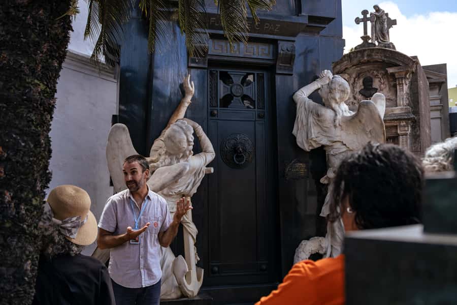 Recoleta Cemetery - Small Group Tour of History & Secrets - 150 Minutes of Walking: How the Pace Really Works Inside