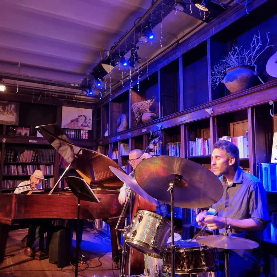 Recoleta Walking Tour and Live Jazz Show - Key things to know before you go