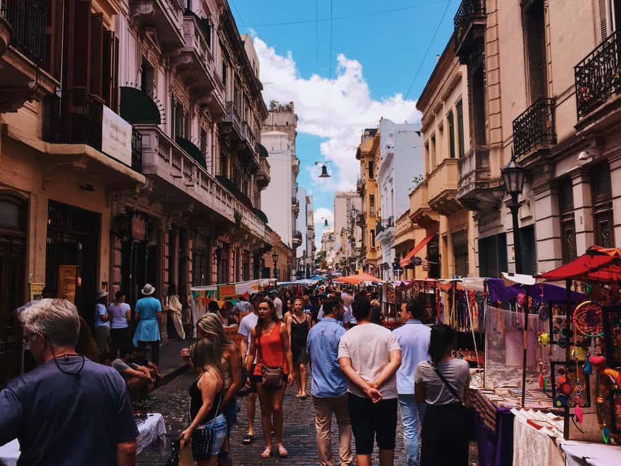 San Telmo: Historical Guided Tour with Street Food & Drinks - Where San Telmo shines: history you can taste