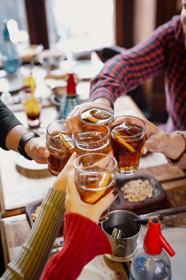 San Telmo: Historical Guided Tour with Street Food & Drinks - The guide factor: energy, jokes, and food storytelling