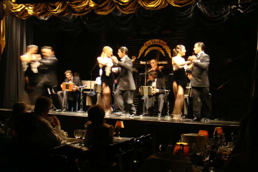 Tango show in La Ventana with optional Dinner - How the show story unfolds: from classic tango to northwest Argentina